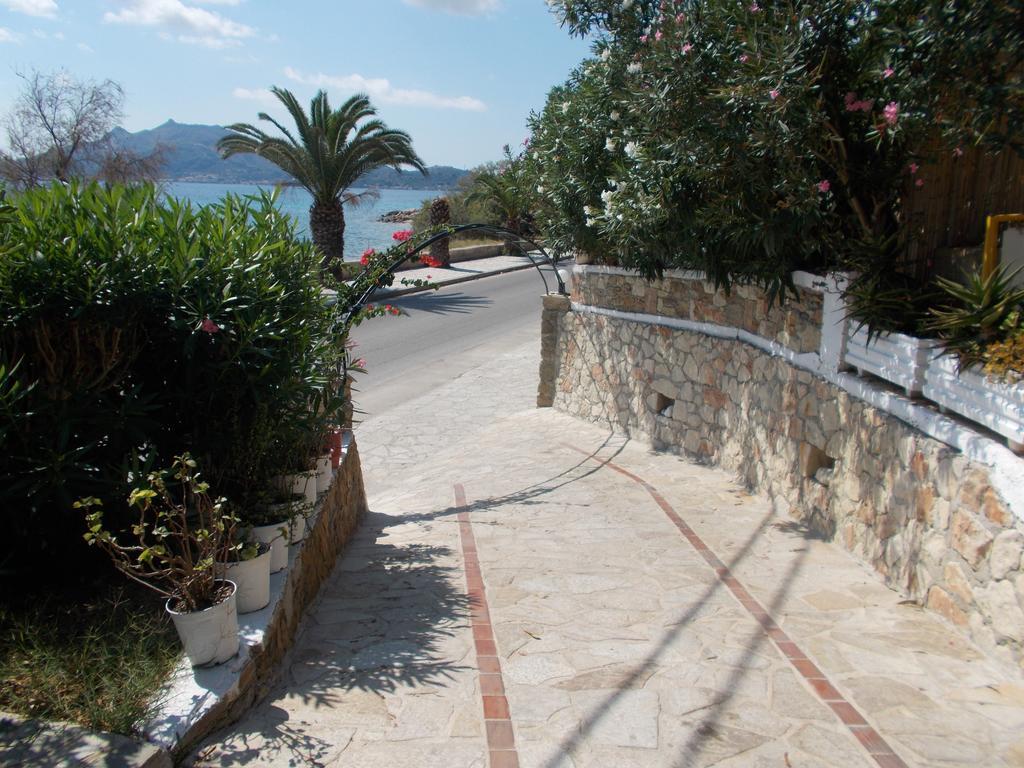 Elena'S Seafront Deluxe Studios Akrotiri  エクステリア 写真